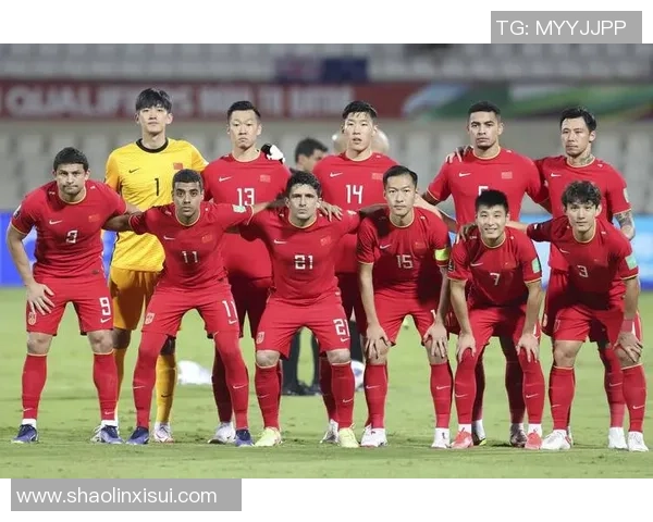 《从绿茵场到心灵深处:国足球星的成长与奋斗之路》 《从绿茵场到心灵深处:国足球星的成长与奋斗之路》